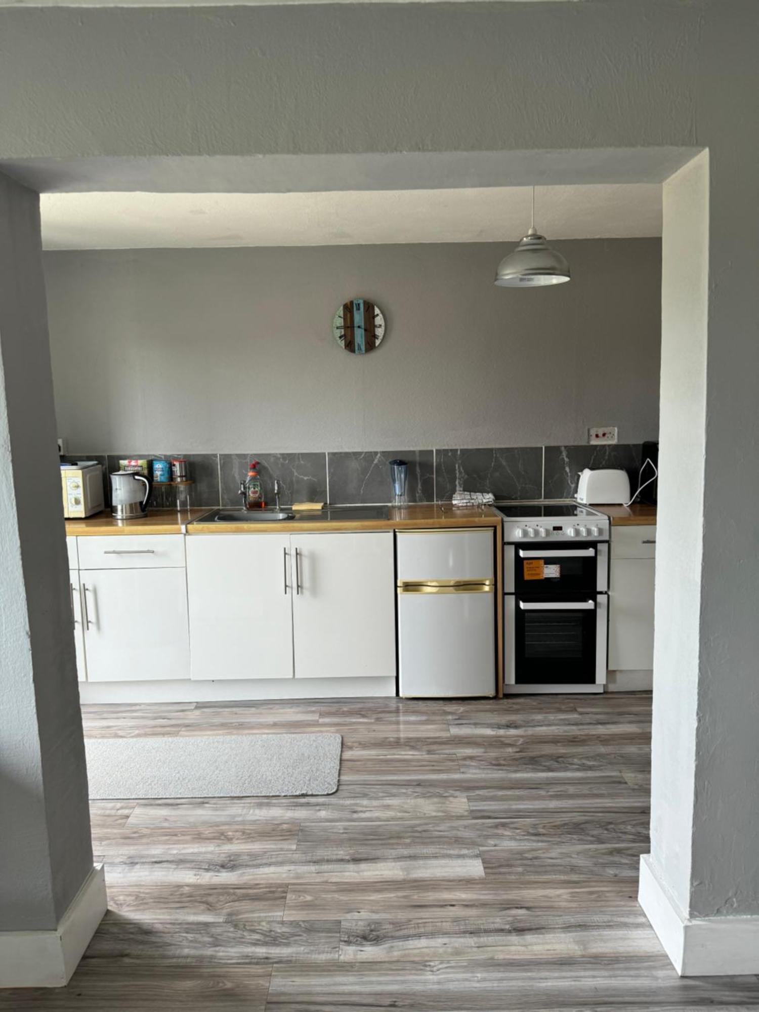 Chapel Apartment *